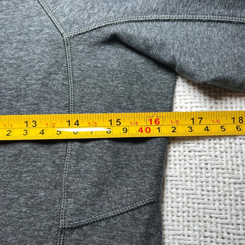 Lululemon Runderful Top Heathered Charcoal Grey Long Sleeve Running Shirt sz 6 - Picture 9 of 9